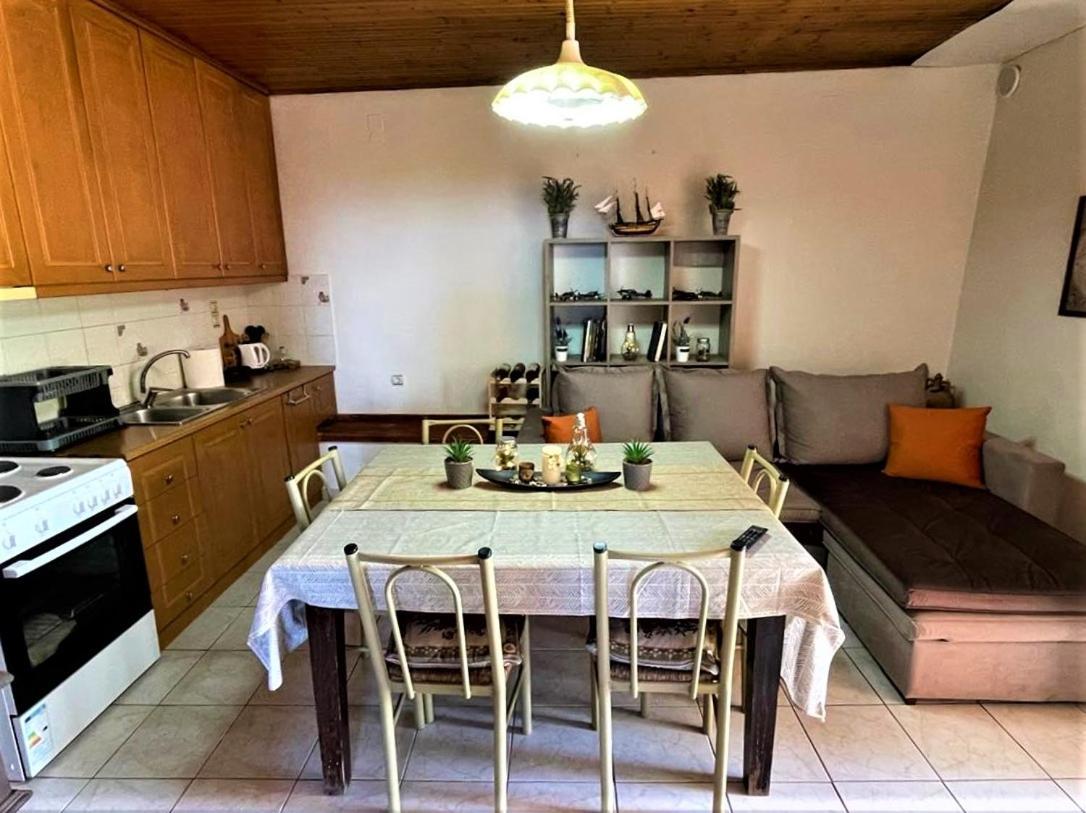 Vanthoulas House * Episkepsis